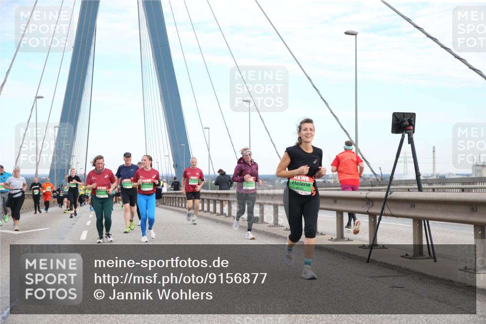 03.10.2025 - Köhlbrandbrückenlauf Jannik Wohlers http://msf.ph/oto/9156877 03.10.2025 15:34:11 Position 1 8595 meine-sportfotos.de