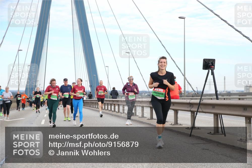 03.10.2025 - Köhlbrandbrückenlauf Jannik Wohlers http://msf.ph/oto/9156879 03.10.2025 15:34:11 Position 1 8595 meine-sportfotos.de