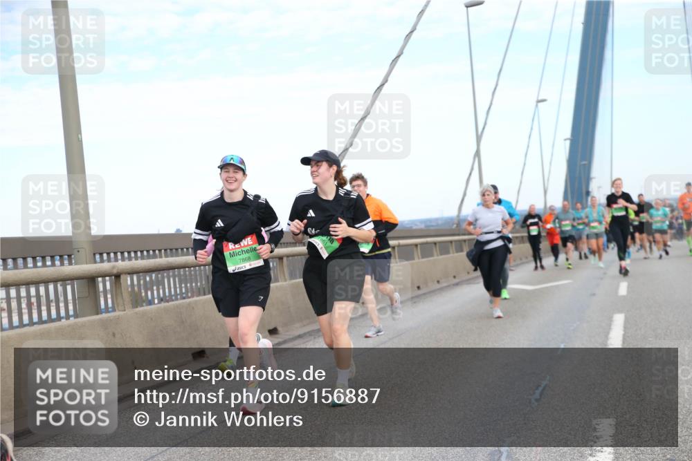 03.10.2025 - Köhlbrandbrückenlauf Jannik Wohlers http://msf.ph/oto/9156887 03.10.2025 15:34:14 Position 1 7868 meine-sportfotos.de