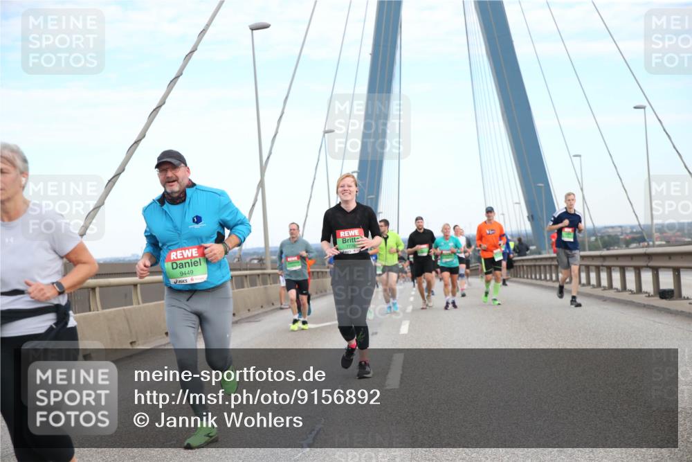 03.10.2025 - Köhlbrandbrückenlauf Jannik Wohlers http://msf.ph/oto/9156892 03.10.2025 15:34:17 Position 1 9449, 7776 meine-sportfotos.de