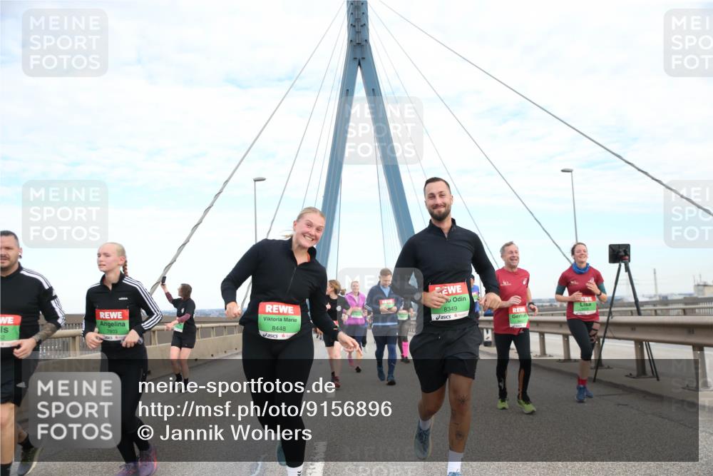03.10.2025 - Köhlbrandbrückenlauf Jannik Wohlers http://msf.ph/oto/9156896 03.10.2025 15:34:37 Position 1 8349, 52, 7803, 8448 meine-sportfotos.de