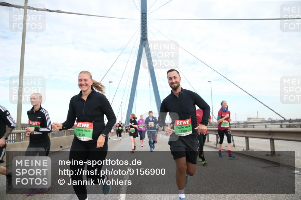 03.10.2025 - Köhlbrandbrückenlauf Jannik Wohlers http://msf.ph/oto/9156900 03.10.2025 15:34:38 Position 1 8448, 8349 meine-sportfotos.de