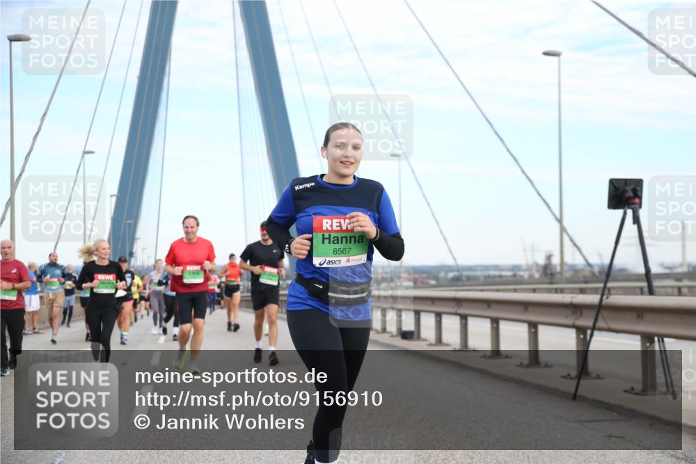 03.10.2025 - Köhlbrandbrückenlauf Jannik Wohlers http://msf.ph/oto/9156910 03.10.2025 15:34:42 Position 1 8567 meine-sportfotos.de