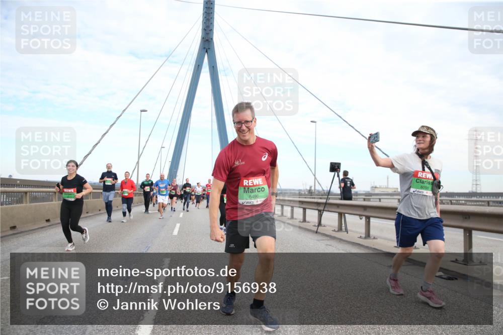 03.10.2025 - Köhlbrandbrückenlauf Jannik Wohlers http://msf.ph/oto/9156938 03.10.2025 15:34:51 Position 1 8496, 8098 meine-sportfotos.de