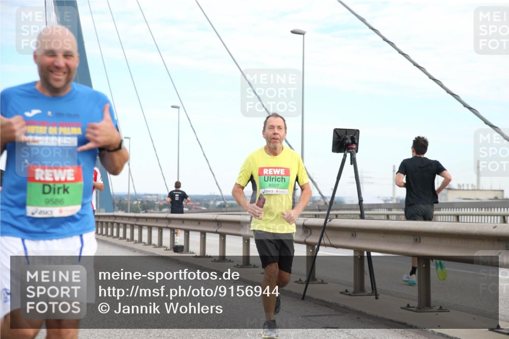 03.10.2025 - Köhlbrandbrückenlauf Jannik Wohlers http://msf.ph/oto/9156944 03.10.2025 15:34:55 Position 1 9586, 8507 meine-sportfotos.de