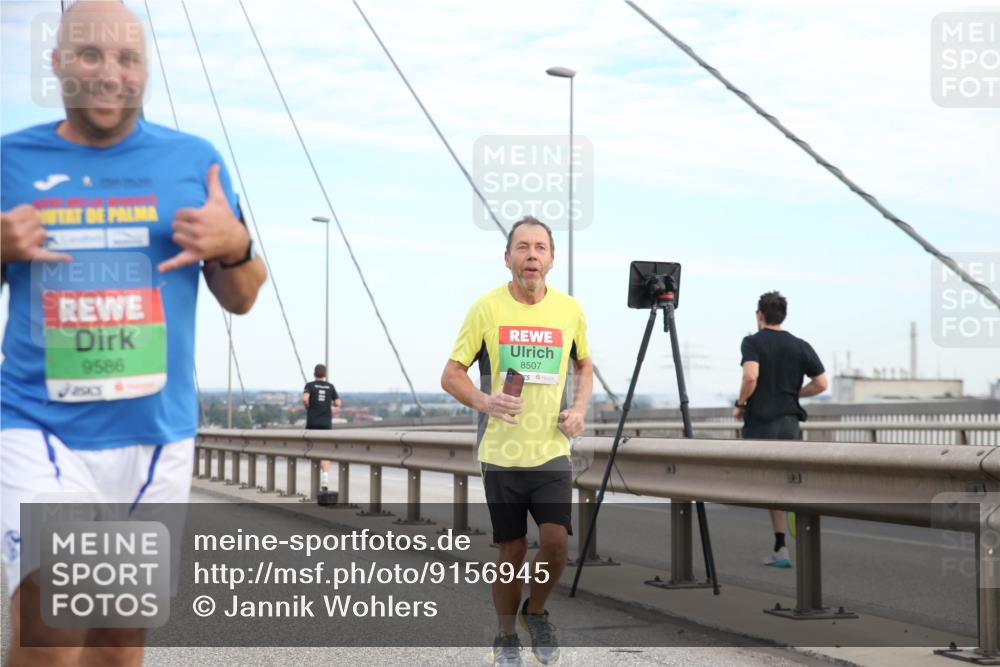 03.10.2025 - Köhlbrandbrückenlauf Jannik Wohlers http://msf.ph/oto/9156945 03.10.2025 15:34:55 Position 1 9586, 8507 meine-sportfotos.de