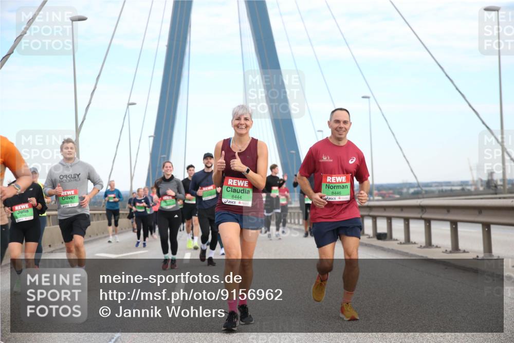 03.10.2025 - Köhlbrandbrückenlauf Jannik Wohlers http://msf.ph/oto/9156962 03.10.2025 15:35:01 Position 1 7909, 7741, 8444, 8446 meine-sportfotos.de