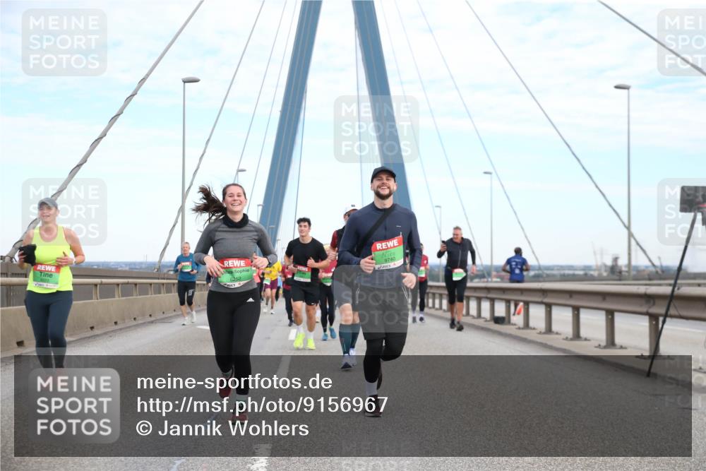 03.10.2025 - Köhlbrandbrückenlauf Jannik Wohlers http://msf.ph/oto/9156967 03.10.2025 15:35:04 Position 1 8252, 9740 meine-sportfotos.de
