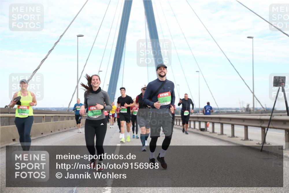 03.10.2025 - Köhlbrandbrückenlauf Jannik Wohlers http://msf.ph/oto/9156968 03.10.2025 15:35:04 Position 1 8223, 8252, 9740 meine-sportfotos.de
