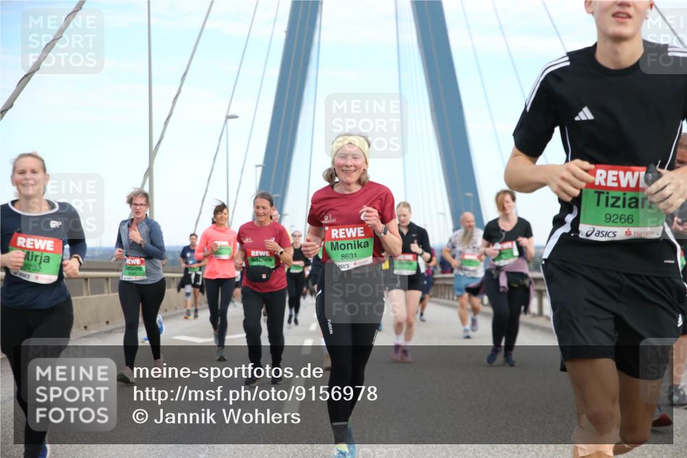 03.10.2025 - Köhlbrandbrückenlauf Jannik Wohlers http://msf.ph/oto/9156978 03.10.2025 15:35:07 Position 1 8732, 8631, 9266 meine-sportfotos.de