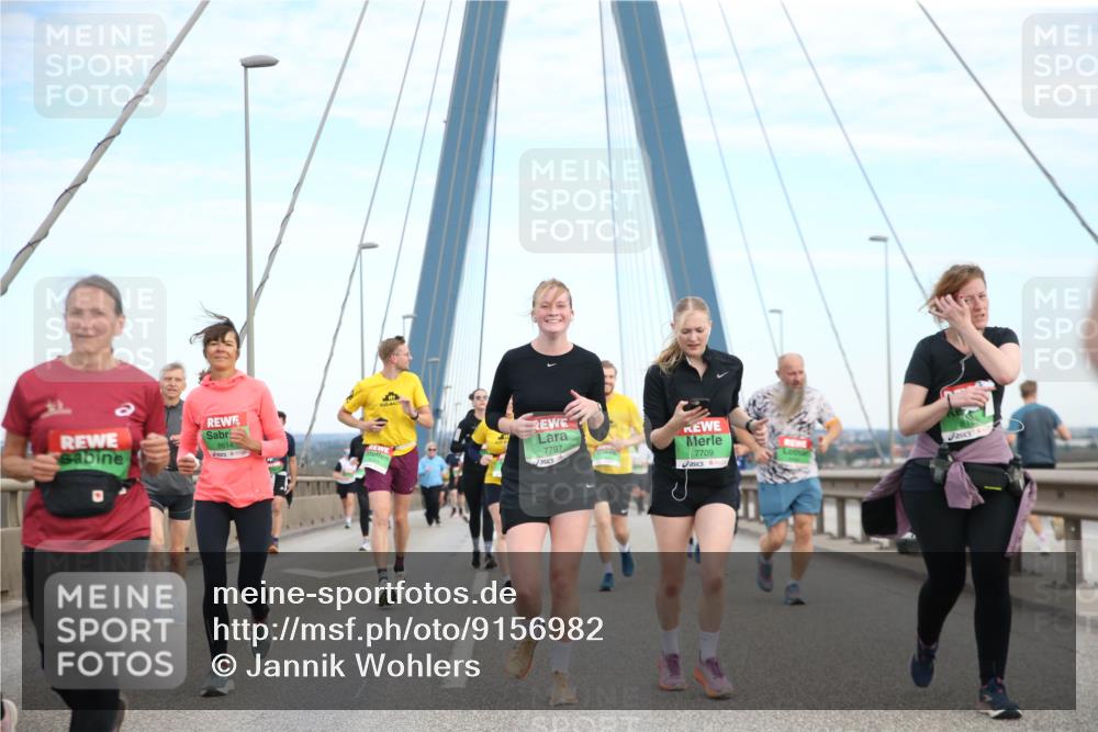 03.10.2025 - Köhlbrandbrückenlauf Jannik Wohlers http://msf.ph/oto/9156982 03.10.2025 15:35:09 Position 1 8614, 7797, 7709 meine-sportfotos.de