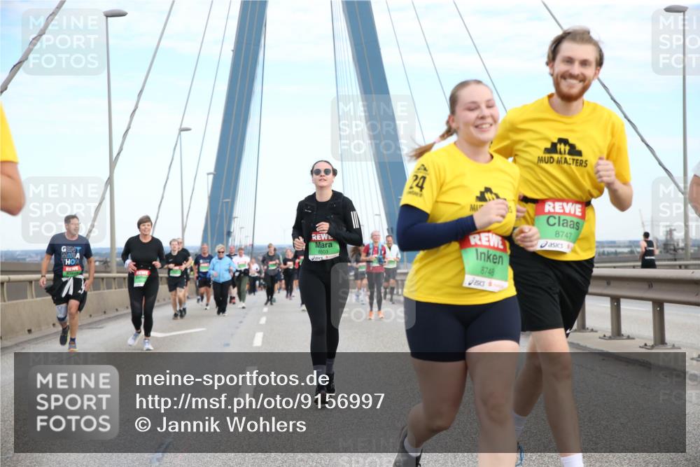 03.10.2025 - Köhlbrandbrückenlauf Jannik Wohlers http://msf.ph/oto/9156997 03.10.2025 15:35:13 Position 1 8303, 24, 8748, 8747 meine-sportfotos.de