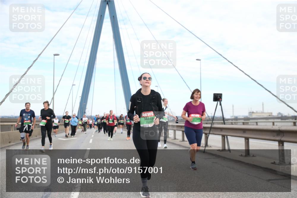 03.10.2025 - Köhlbrandbrückenlauf Jannik Wohlers http://msf.ph/oto/9157001 03.10.2025 15:35:15 Position 1 77, 8303 meine-sportfotos.de