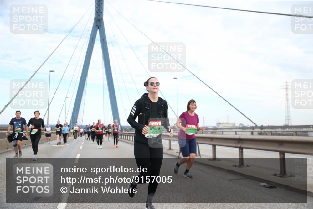 03.10.2025 - Köhlbrandbrückenlauf Jannik Wohlers http://msf.ph/oto/9157005 03.10.2025 15:35:15 Position 1 8303 meine-sportfotos.de