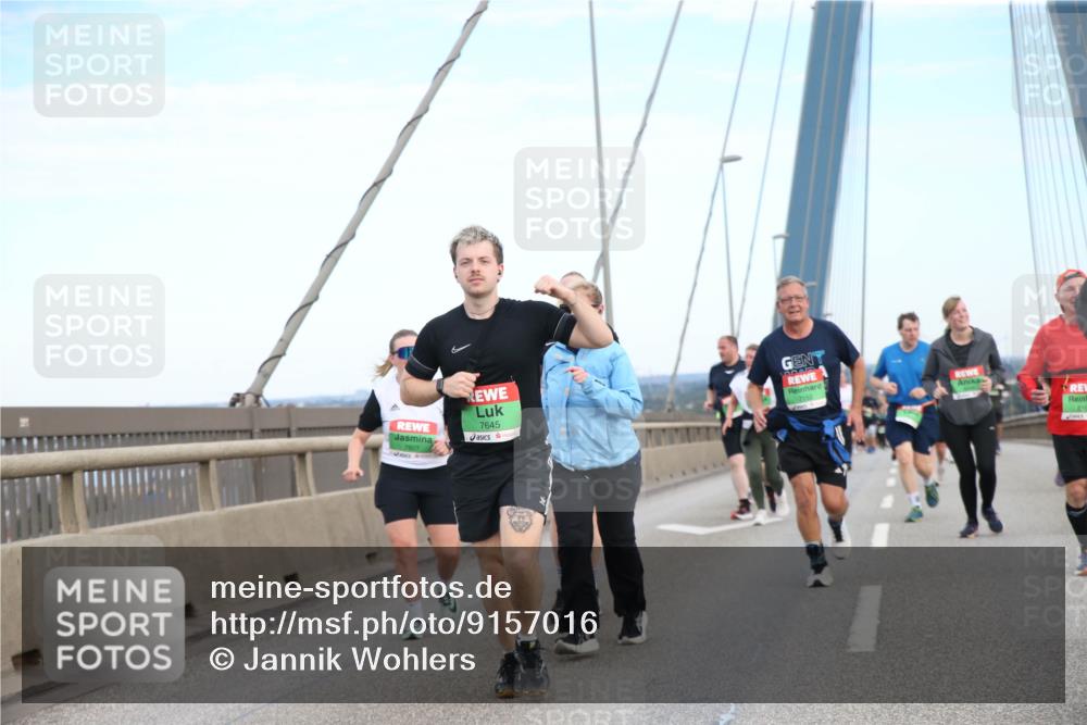 03.10.2025 - Köhlbrandbrückenlauf Jannik Wohlers http://msf.ph/oto/9157016 03.10.2025 15:35:20 Position 1 7152, 7645, 816 meine-sportfotos.de