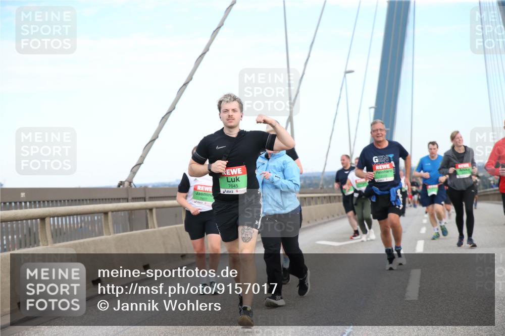 03.10.2025 - Köhlbrandbrückenlauf Jannik Wohlers http://msf.ph/oto/9157017 03.10.2025 15:35:20 Position 1 2152, 7807, 7645 meine-sportfotos.de