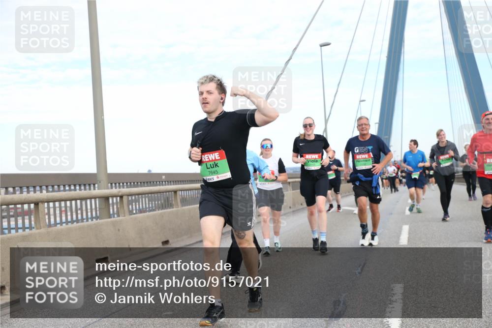 03.10.2025 - Köhlbrandbrückenlauf Jannik Wohlers http://msf.ph/oto/9157021 03.10.2025 15:35:22 Position 1 7645, 25 meine-sportfotos.de