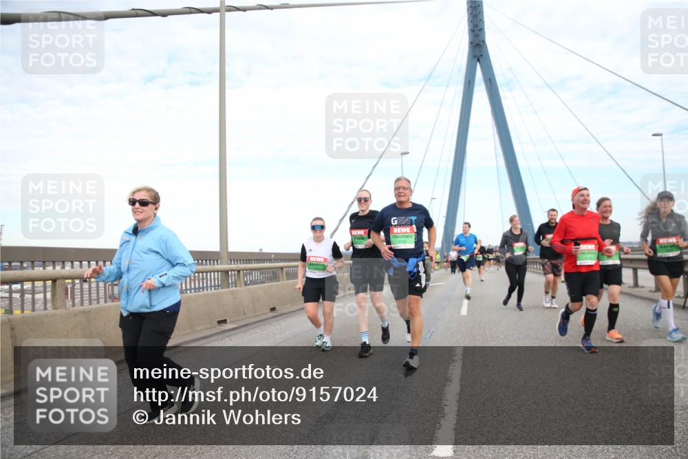 03.10.2025 - Köhlbrandbrückenlauf Jannik Wohlers http://msf.ph/oto/9157024 03.10.2025 15:35:23 Position 1 7152 meine-sportfotos.de