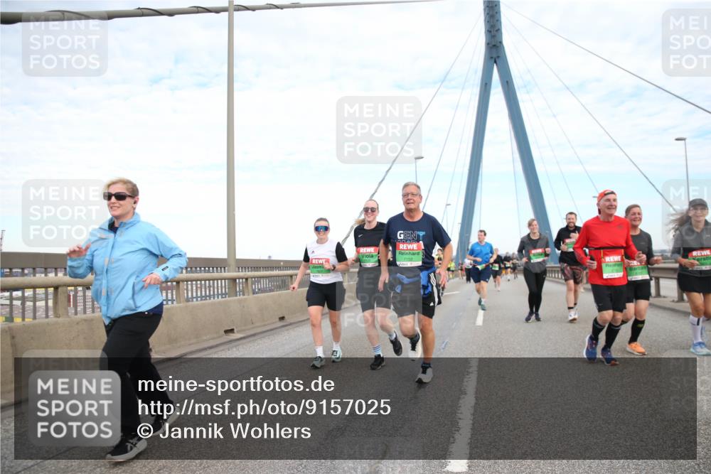 03.10.2025 - Köhlbrandbrückenlauf Jannik Wohlers http://msf.ph/oto/9157025 03.10.2025 15:35:23 Position 1  meine-sportfotos.de