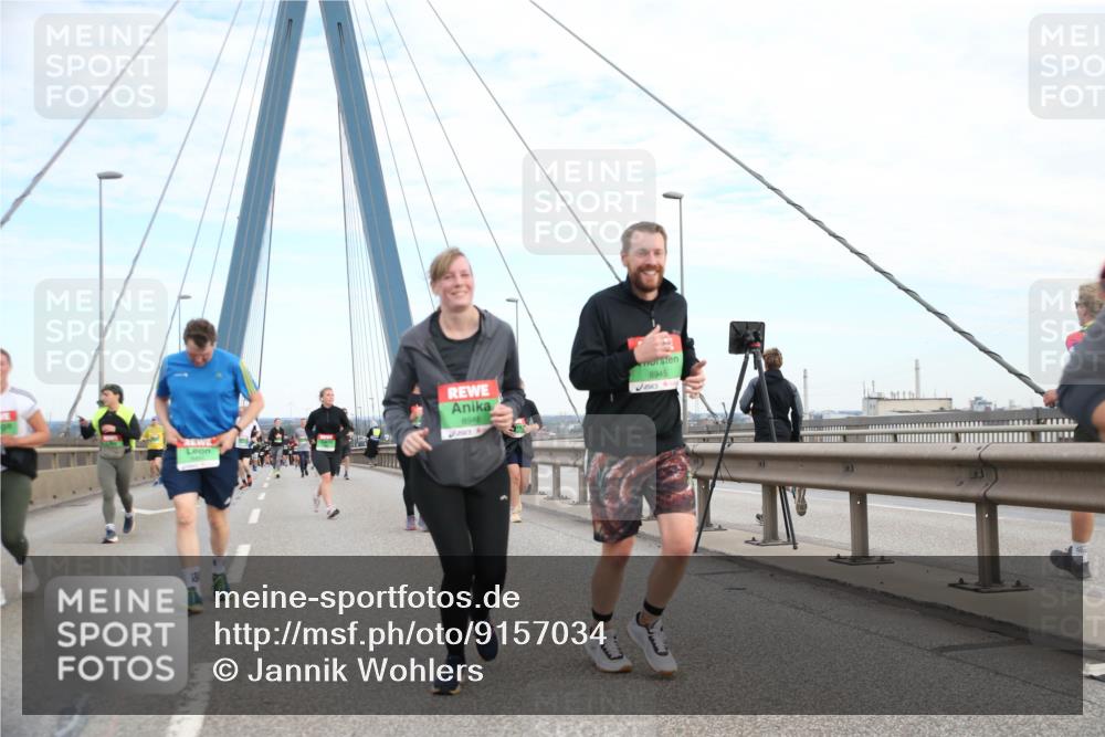03.10.2025 - Köhlbrandbrückenlauf Jannik Wohlers http://msf.ph/oto/9157034 03.10.2025 15:35:25 Position 1 8946, 8945 meine-sportfotos.de