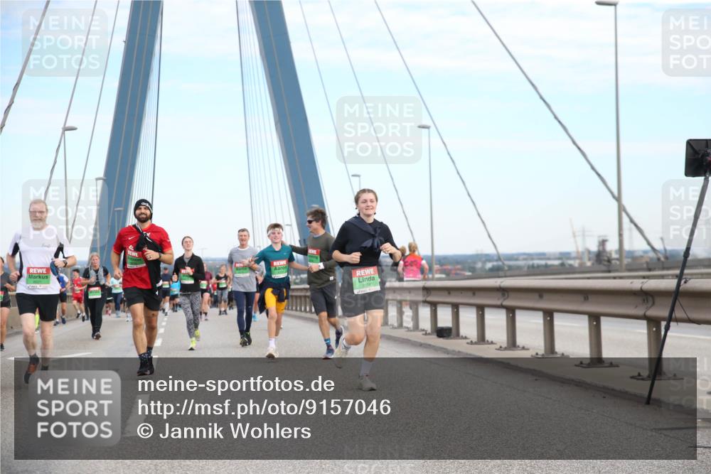 03.10.2025 - Köhlbrandbrückenlauf Jannik Wohlers http://msf.ph/oto/9157046 03.10.2025 15:35:31 Position 1  meine-sportfotos.de