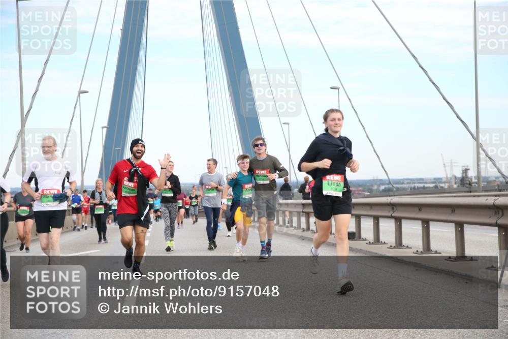 03.10.2025 - Köhlbrandbrückenlauf Jannik Wohlers http://msf.ph/oto/9157048 03.10.2025 15:35:31 Position 1 8034 meine-sportfotos.de