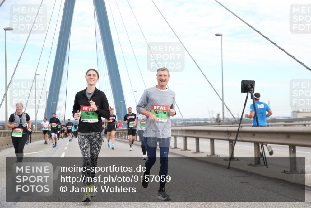 03.10.2025 - Köhlbrandbrückenlauf Jannik Wohlers http://msf.ph/oto/9157059 03.10.2025 15:35:36 Position 1 8218, 8219, 111 meine-sportfotos.de