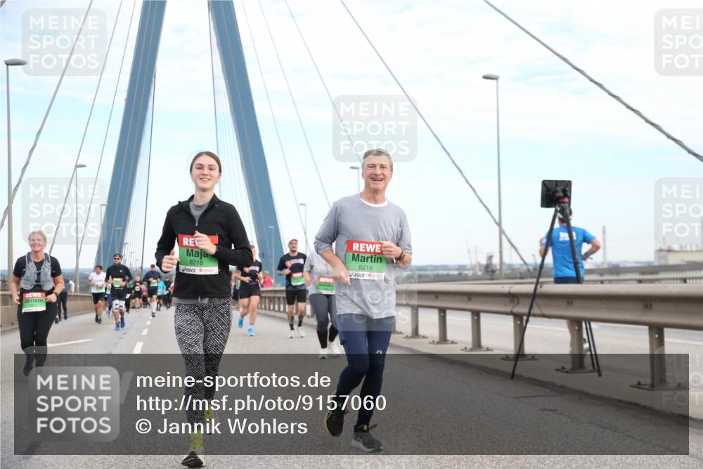 03.10.2025 - Köhlbrandbrückenlauf Jannik Wohlers http://msf.ph/oto/9157060 03.10.2025 15:35:36 Position 1 8218, 8219 meine-sportfotos.de