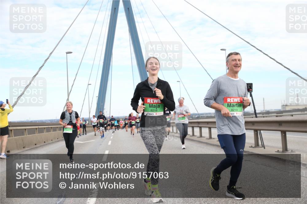 03.10.2025 - Köhlbrandbrückenlauf Jannik Wohlers http://msf.ph/oto/9157063 03.10.2025 15:35:37 Position 1 8218, 8219 meine-sportfotos.de