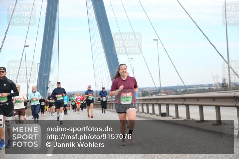 03.10.2025 - Köhlbrandbrückenlauf Jannik Wohlers http://msf.ph/oto/9157076 03.10.2025 15:35:41 Position 1 8706, 9049 meine-sportfotos.de
