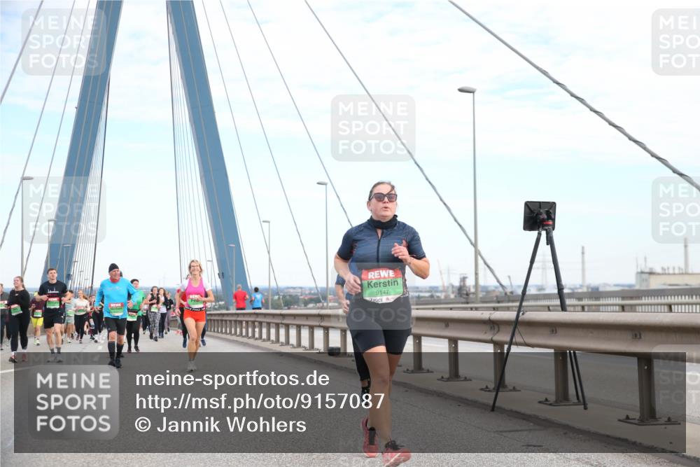 03.10.2025 - Köhlbrandbrückenlauf Jannik Wohlers http://msf.ph/oto/9157087 03.10.2025 15:35:49 Position 1 9147 meine-sportfotos.de