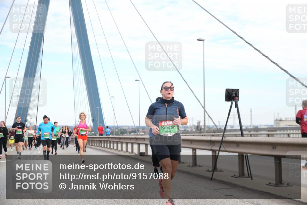 03.10.2025 - Köhlbrandbrückenlauf Jannik Wohlers http://msf.ph/oto/9157088 03.10.2025 15:35:49 Position 1 9147 meine-sportfotos.de