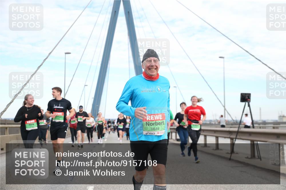 03.10.2025 - Köhlbrandbrückenlauf Jannik Wohlers http://msf.ph/oto/9157108 03.10.2025 15:35:55 Position 1 8140, 9644 meine-sportfotos.de