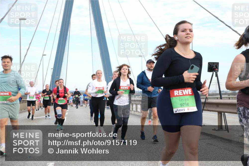 03.10.2025 - Köhlbrandbrückenlauf Jannik Wohlers http://msf.ph/oto/9157119 03.10.2025 15:36:00 Position 1 9754, 074, 9716 meine-sportfotos.de
