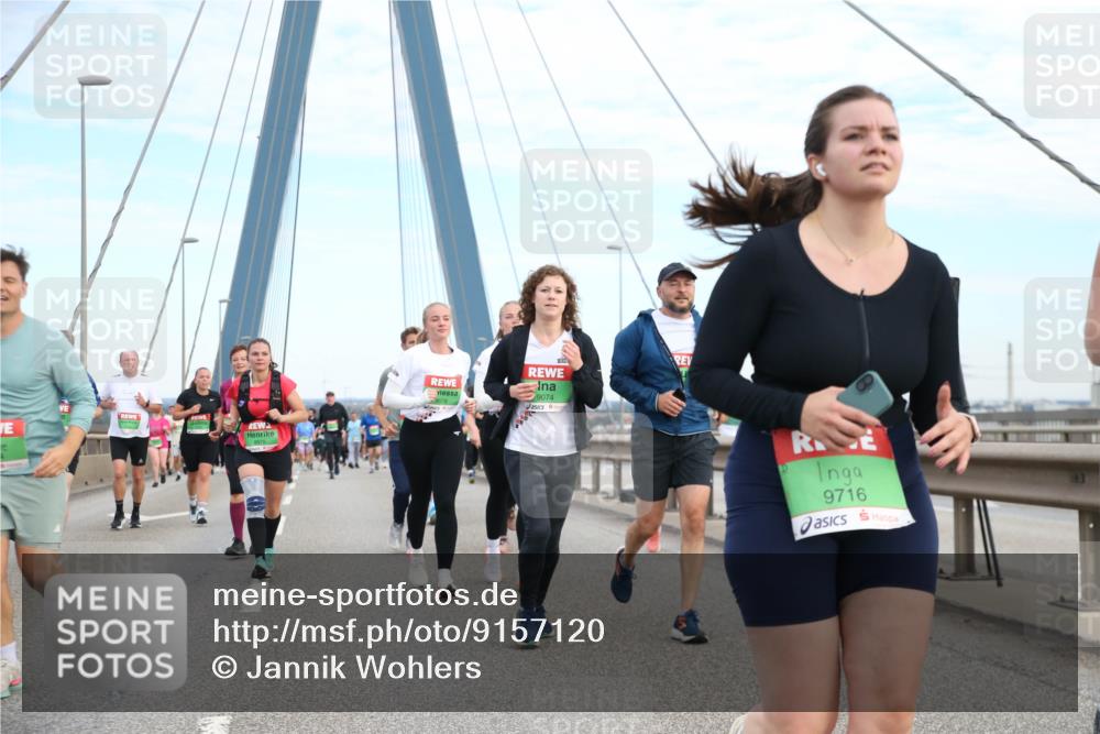 03.10.2025 - Köhlbrandbrückenlauf Jannik Wohlers http://msf.ph/oto/9157120 03.10.2025 15:36:00 Position 1 9575, 9074, 9716 meine-sportfotos.de