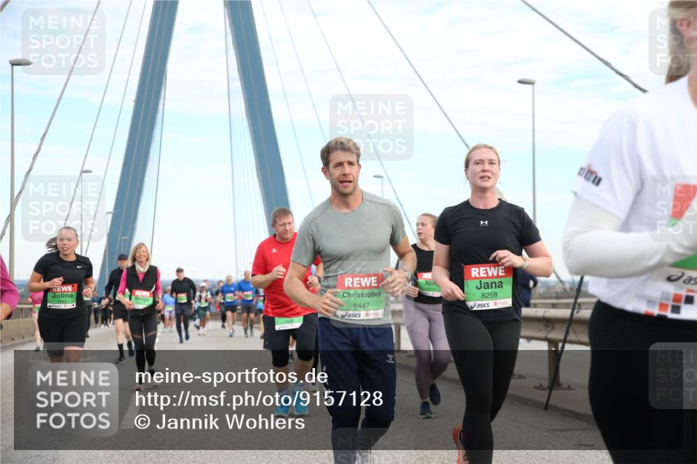 03.10.2025 - Köhlbrandbrückenlauf Jannik Wohlers http://msf.ph/oto/9157128 03.10.2025 15:36:03 Position 1 8447, 8258 meine-sportfotos.de