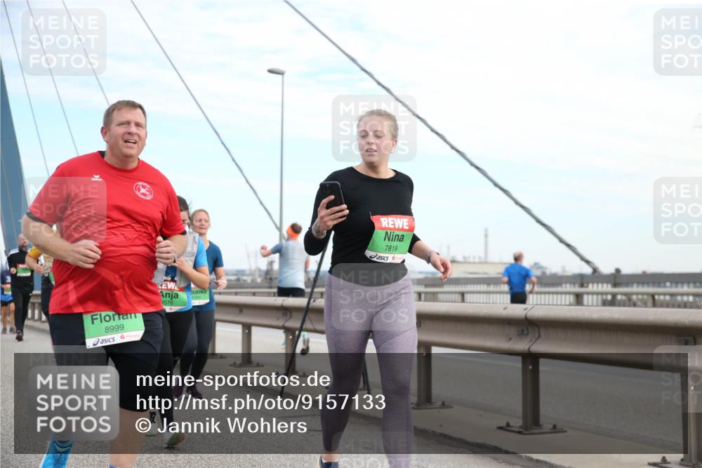 03.10.2025 - Köhlbrandbrückenlauf Jannik Wohlers http://msf.ph/oto/9157133 03.10.2025 15:36:05 Position 1 8999, 8366, 9576, 7819 meine-sportfotos.de