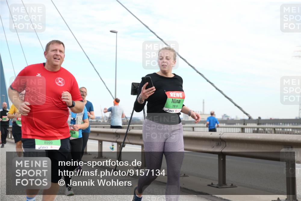 03.10.2025 - Köhlbrandbrückenlauf Jannik Wohlers http://msf.ph/oto/9157134 03.10.2025 15:36:05 Position 1 8999, 76, 7819 meine-sportfotos.de