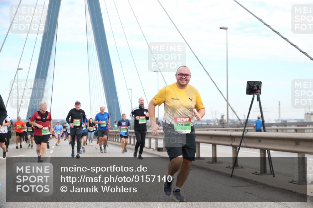 03.10.2025 - Köhlbrandbrückenlauf Jannik Wohlers http://msf.ph/oto/9157140 03.10.2025 15:36:07 Position 1 9352 meine-sportfotos.de