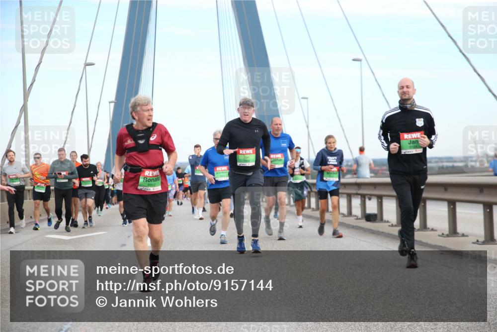 03.10.2025 - Köhlbrandbrückenlauf Jannik Wohlers http://msf.ph/oto/9157144 03.10.2025 15:36:09 Position 1 8312, 7504, 9154 meine-sportfotos.de