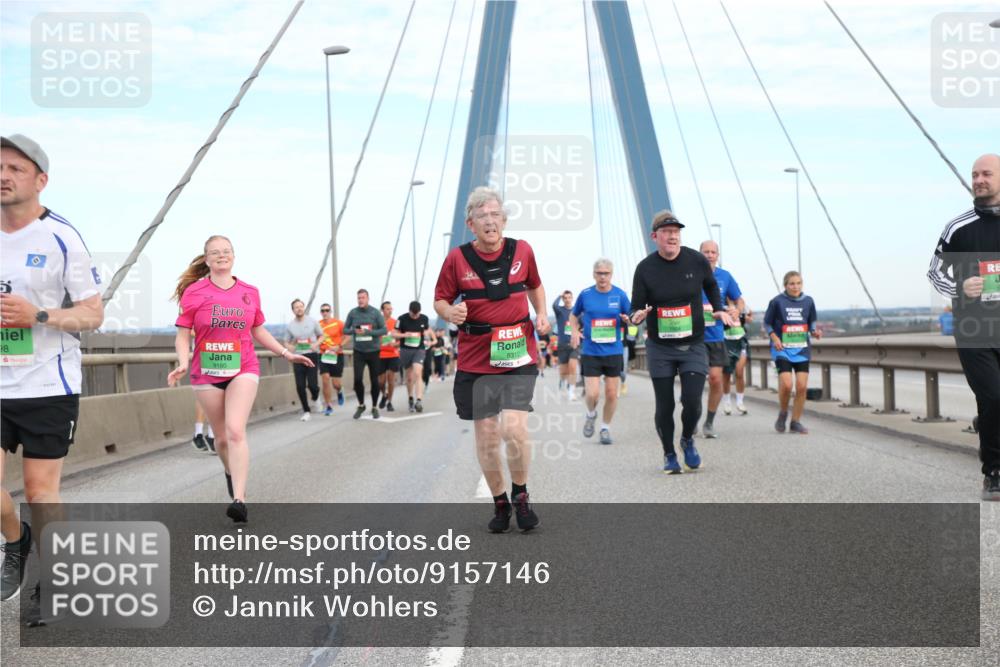 03.10.2025 - Köhlbrandbrückenlauf Jannik Wohlers http://msf.ph/oto/9157146 03.10.2025 15:36:10 Position 1 98, 9180, 6, 8312 meine-sportfotos.de