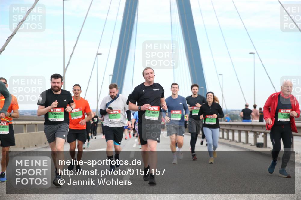 03.10.2025 - Köhlbrandbrückenlauf Jannik Wohlers http://msf.ph/oto/9157157 03.10.2025 15:36:14 Position 1 438, 9121, 9723, 8734, 8058 meine-sportfotos.de