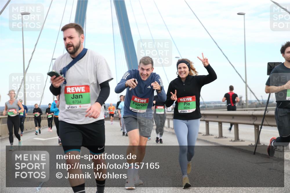 03.10.2025 - Köhlbrandbrückenlauf Jannik Wohlers http://msf.ph/oto/9157165 03.10.2025 15:36:17 Position 1 8734, 9017, 9016 meine-sportfotos.de