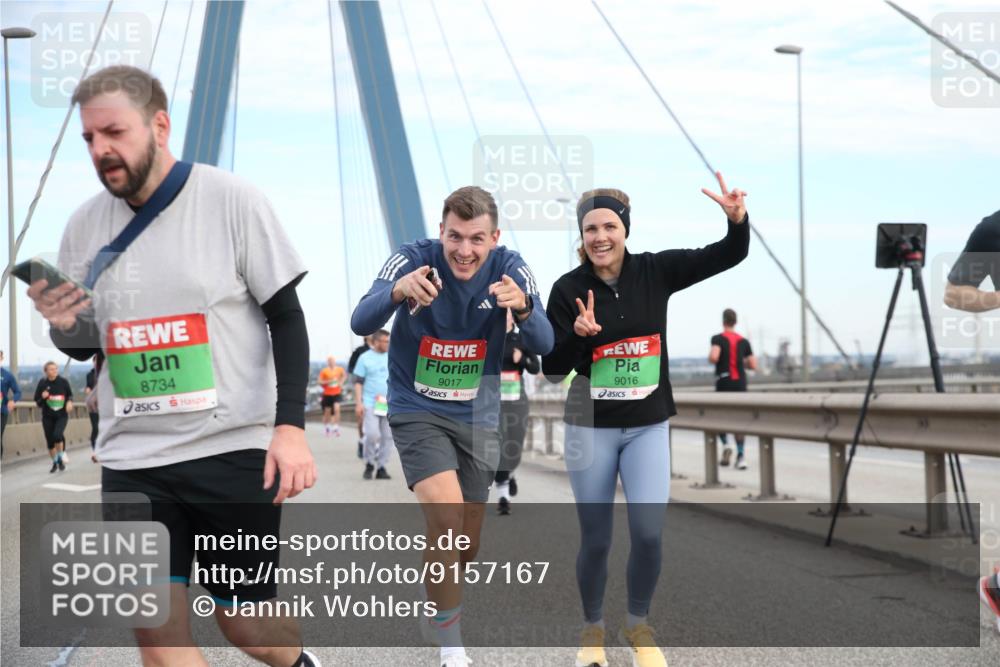 03.10.2025 - Köhlbrandbrückenlauf Jannik Wohlers http://msf.ph/oto/9157167 03.10.2025 15:36:17 Position 1 8734, 9017, 9016 meine-sportfotos.de