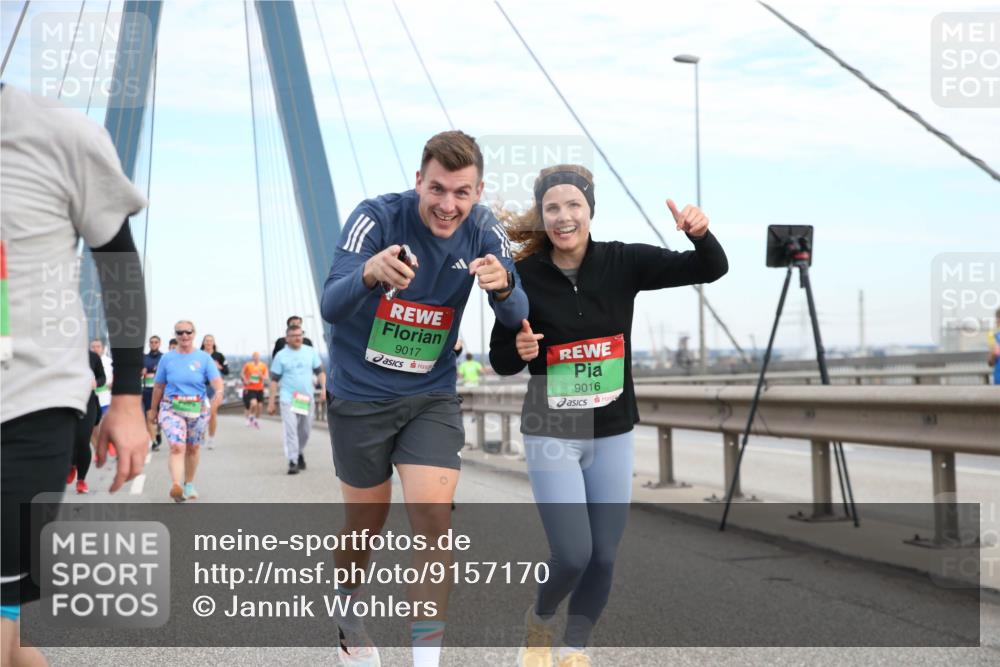 03.10.2025 - Köhlbrandbrückenlauf Jannik Wohlers http://msf.ph/oto/9157170 03.10.2025 15:36:17 Position 1 9017, 9016 meine-sportfotos.de