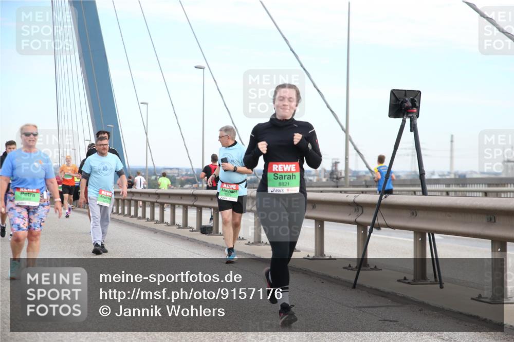 03.10.2025 - Köhlbrandbrückenlauf Jannik Wohlers http://msf.ph/oto/9157176 03.10.2025 15:36:19 Position 1 9276, 9278, 8821 meine-sportfotos.de