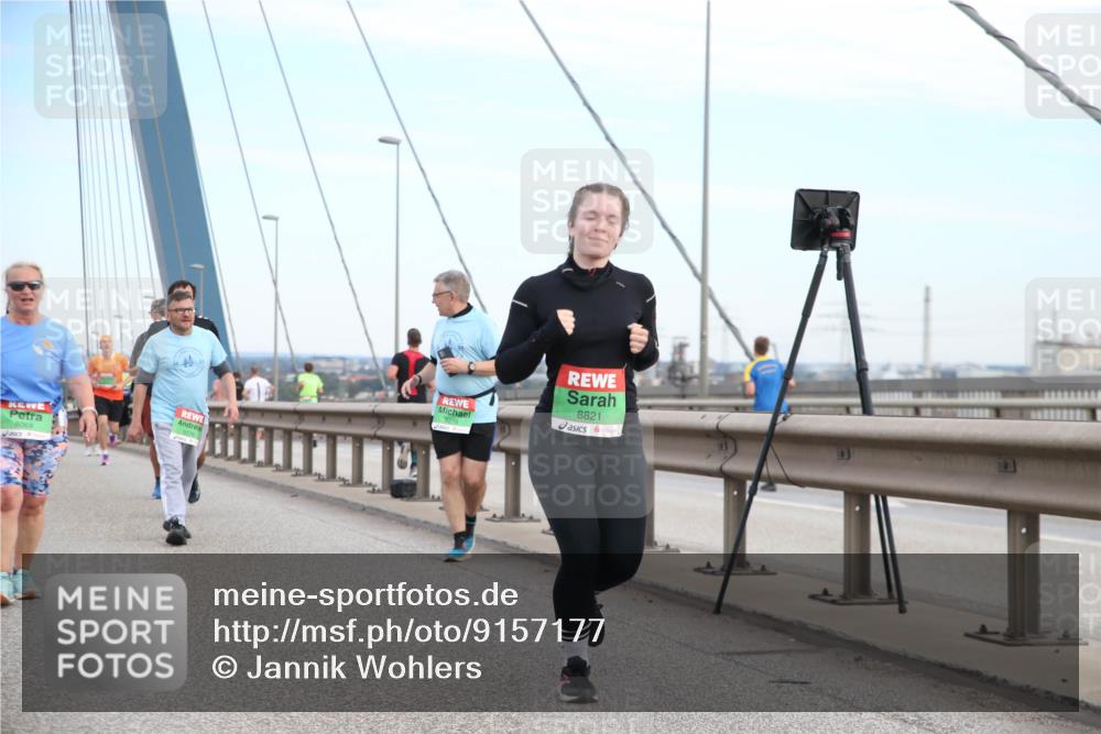 03.10.2025 - Köhlbrandbrückenlauf Jannik Wohlers http://msf.ph/oto/9157177 03.10.2025 15:36:19 Position 1 8069, 8821, 9278 meine-sportfotos.de
