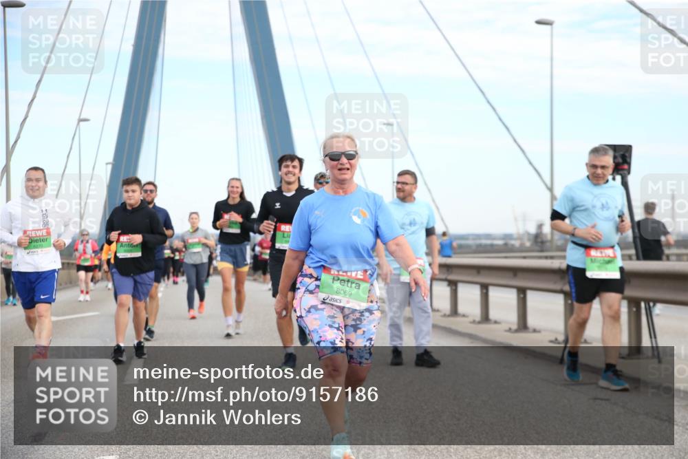 03.10.2025 - Köhlbrandbrückenlauf Jannik Wohlers http://msf.ph/oto/9157186 03.10.2025 15:36:22 Position 1 8270, 8069 meine-sportfotos.de
