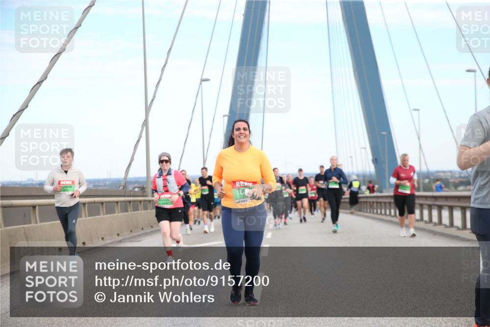 03.10.2025 - Köhlbrandbrückenlauf Jannik Wohlers http://msf.ph/oto/9157200 03.10.2025 15:36:27 Position 1 7 meine-sportfotos.de