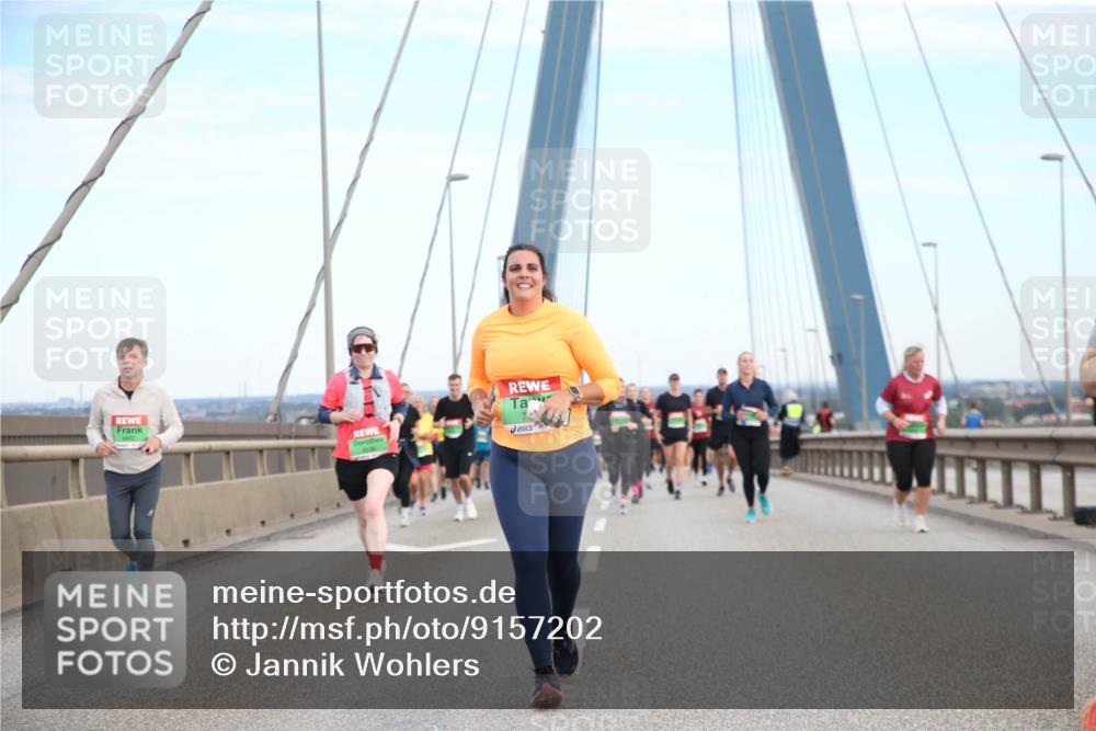 03.10.2025 - Köhlbrandbrückenlauf Jannik Wohlers http://msf.ph/oto/9157202 03.10.2025 15:36:27 Position 1 7 meine-sportfotos.de